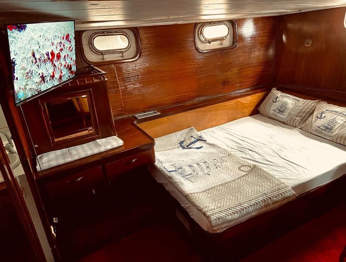 Antalya Custom Built Motor Yacht Rental – 44